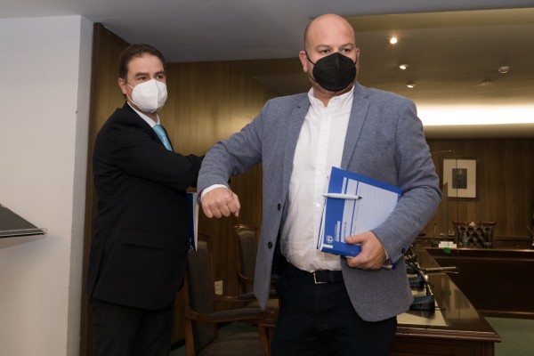 La moción de Teulada acabará en los tribunales: la secretaria no da por buena la expulsión de los tránsfugas