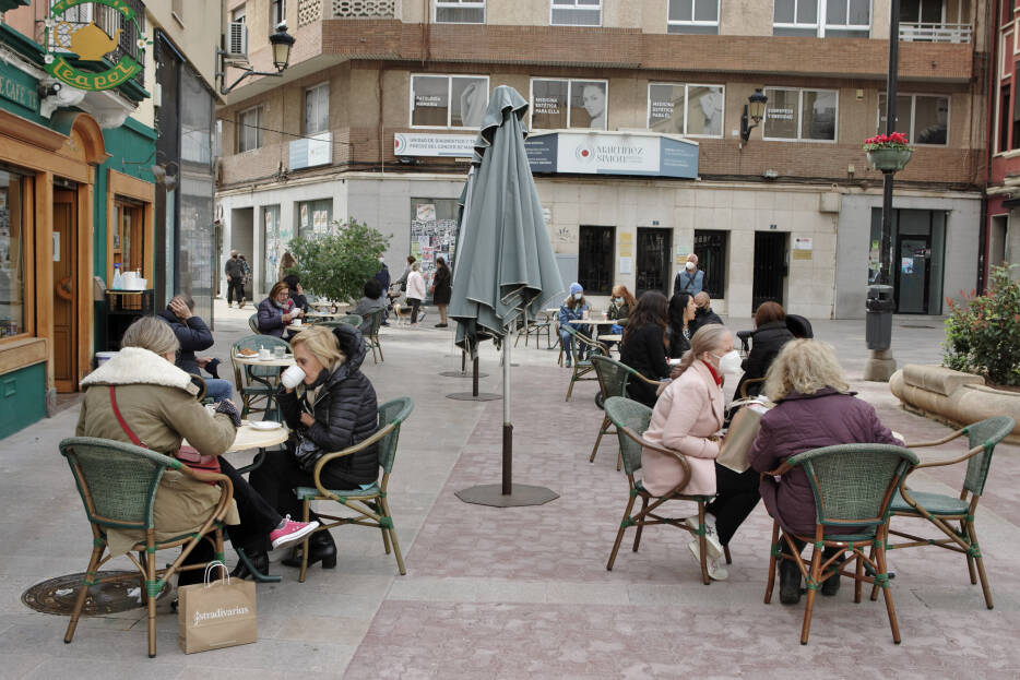 Castellón registra 2 nuevos fallecidos por covid pero los casos positivos se mantienen a la baja