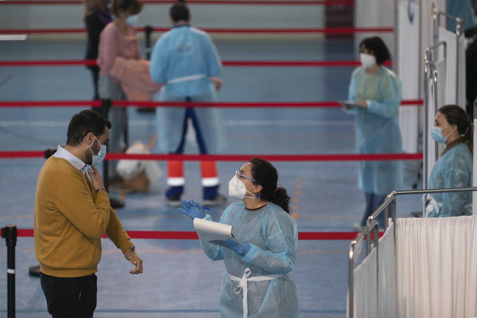 La Comunitat prepara 161 puntos de vacunación para inmunizar a casi 4 millones de personas
