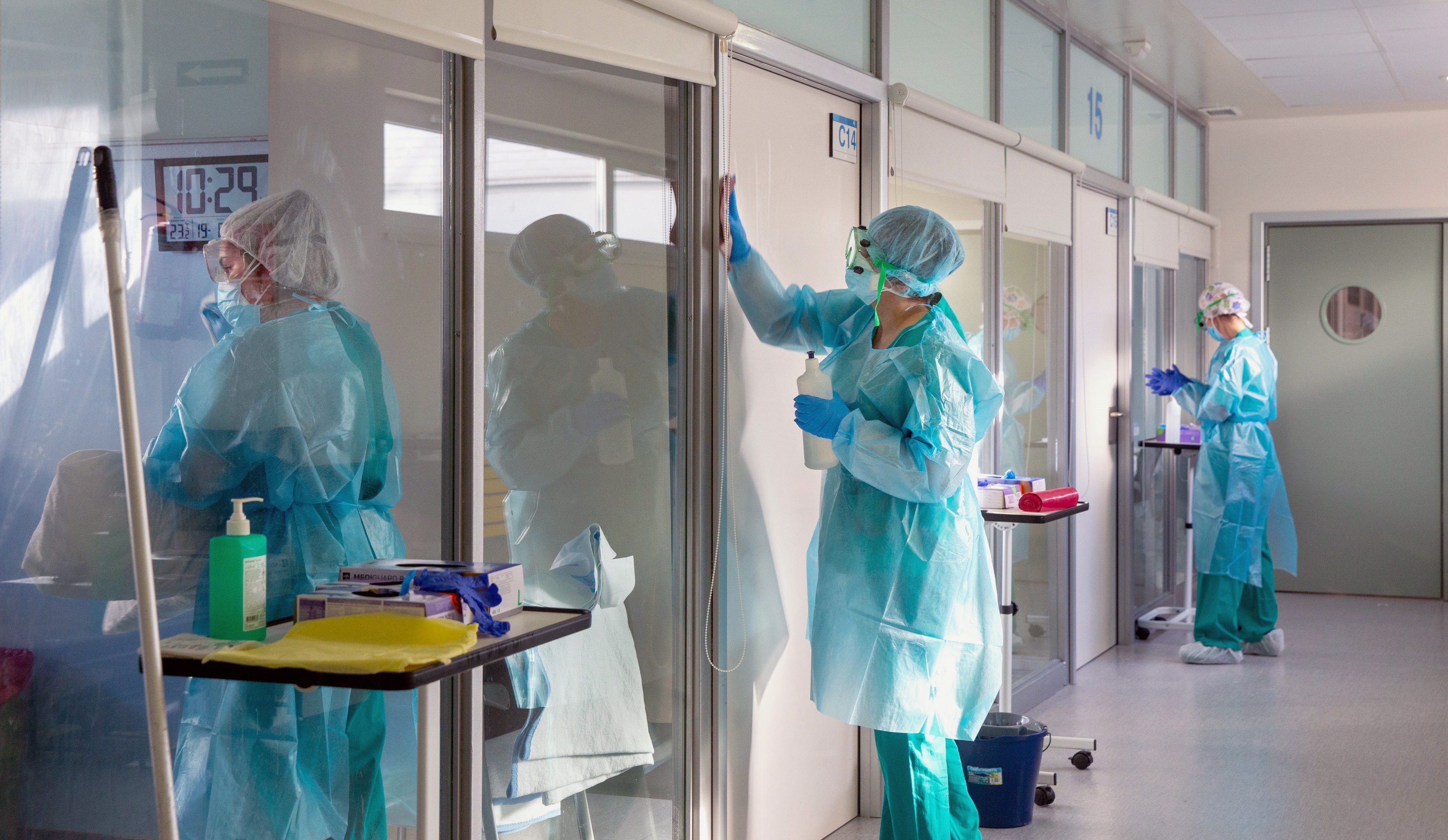 España notifica 2.662 nuevos casos en las últimas 24 horas y la incidencia baja a 168