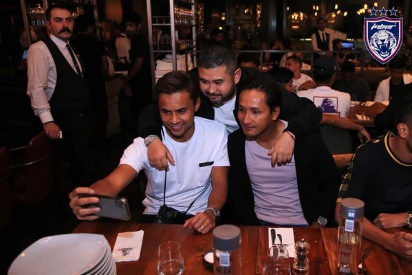 Tumku Ismail (Príncipe de Johor), un propietario en el día a día del Johor Darul Ta'zim FC