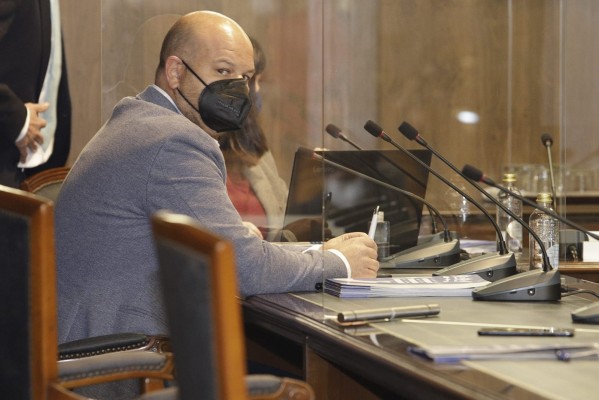 Raúl Llobell (PP), nuevo alcalde de Teulada-Moraira al prosperar la moción de censura 