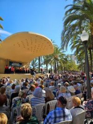 Jaume Doménech, único que se salva del desastre de Cornellà