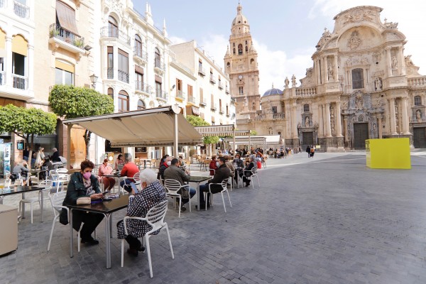 La Región vuelve a preNavidad: levantan más restricciones a la vez que alertan de la cuarta ola