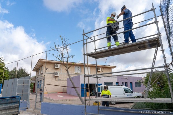 El Ayuntamiento de Cartagena invertirá 2,3 millones de euros en el mantenimiento de los colegios 
