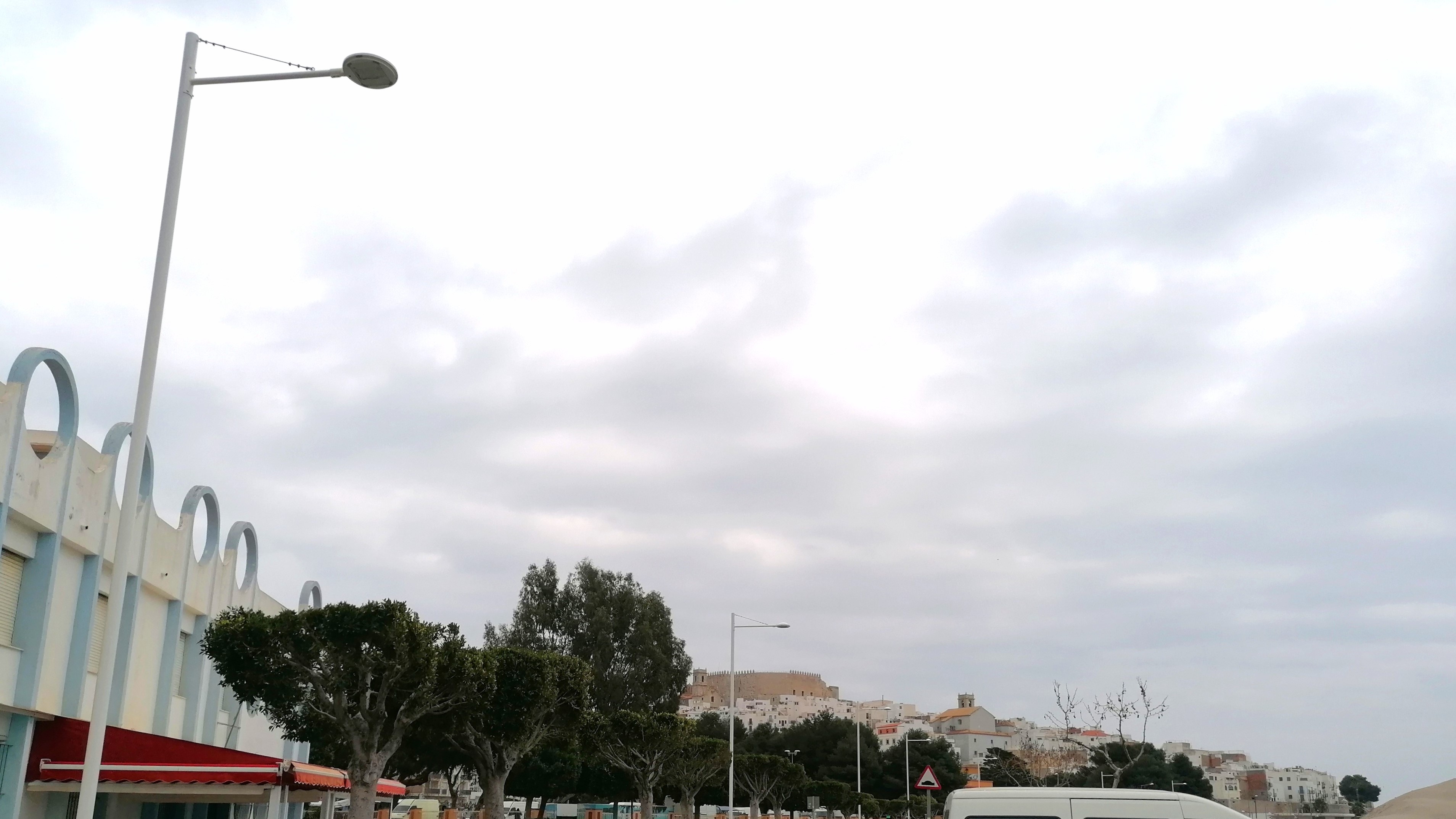 Peñíscola ahorra 100.000 euros al año por el cambio de luminarias por tecnología Led