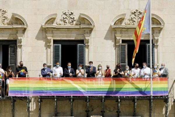 Alicante traza su primer Plan LGTBI con 106 medidas para detectar y combatir el acoso