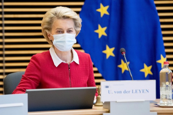 Bruselas ultima un 'pasaporte covid' que permita viajar a quien esté inmunizado o tenga test negativo