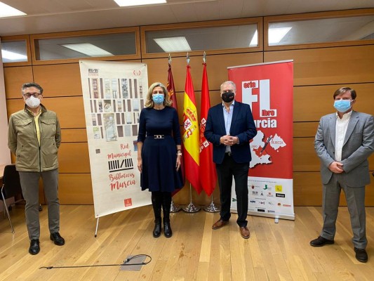 La Feria del Libro de Murcia inicia su cuenta atrás con el concurso del cartel: volverá el 6 de octubre adaptada a la pandemia