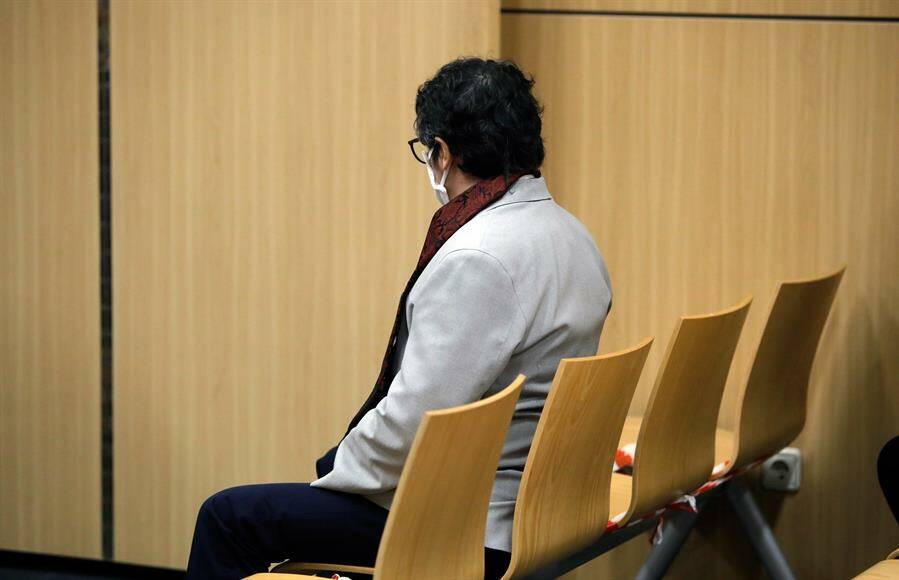 El acusado, durante la primera sesión de la repetición del juicio. Foto: EFE - 