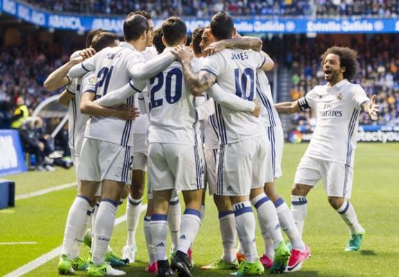 La 'segunda unidad' del Real Madrid responde en Riazor