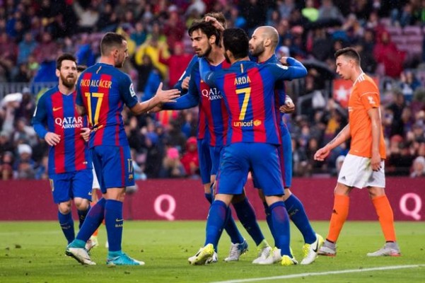 Osasuna se despide de Primera goleado en el Camp Nou