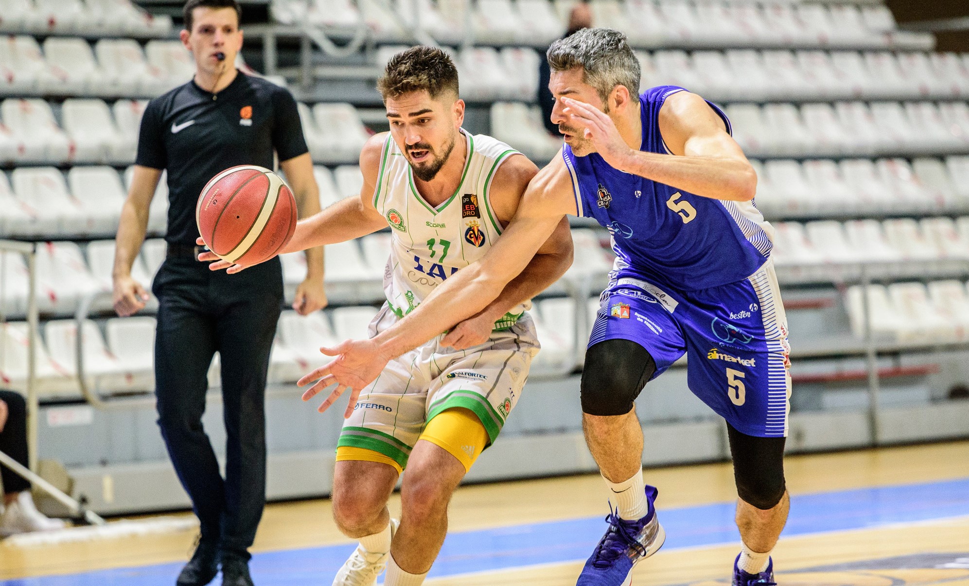 El TAU consigue una victoria sufrida ante el Almansa con una recta final arrolladora