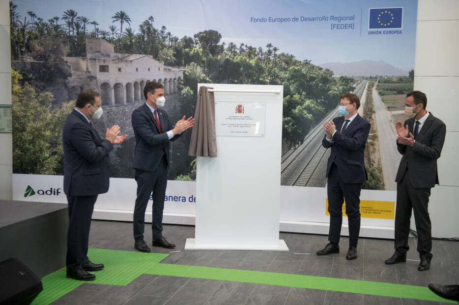 El Gobierno justifica por escrito la polémica inauguración del AVE a Elche en plena tercera ola