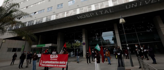 Concentración en Murcia contra los recortes de la última década en la Sanidad