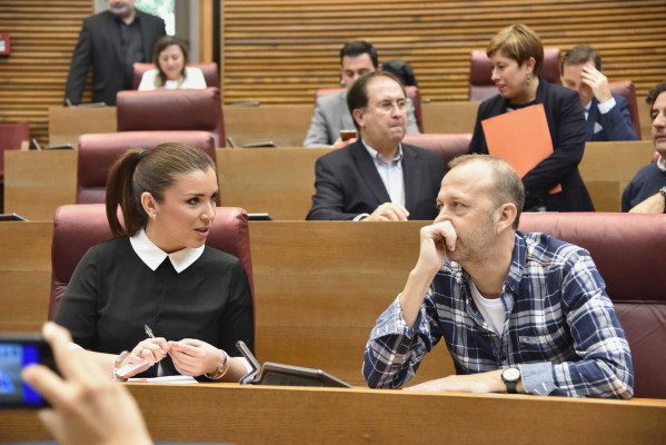 Ciudadanos da cargos a los diputados que dieron la espalda a Alexis Marí