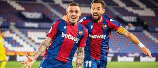 Roger y Morales marcan más de la mitad de los goles del Levante

