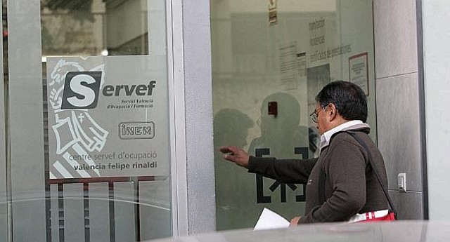 Las Corts piden al Consell alternativas para la continuidad de 106 trabajadores del Servef que cesan este mes
