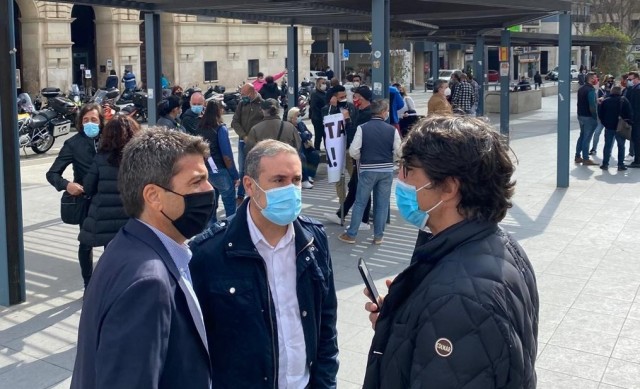 El PP pide al Consell que amplíe el horario de de la hostelería a las 20 horas y que abra los interiores con aforo limitado 