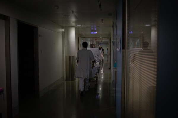  España notifica 9.568 nuevos casos y 345 muertes con covid-19, mientras la incidencia roza 200
