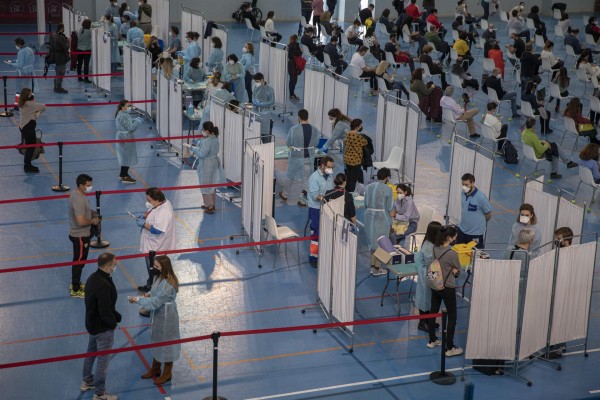  Las CCAA administran 151.480 de dosis en 24 horas y rozan las 3,5 millones inoculadas