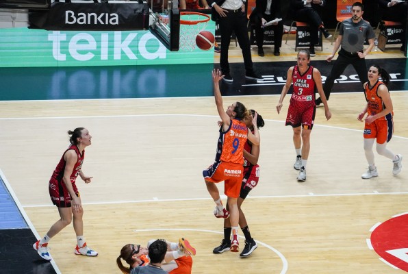 Valencia Basket se impone en la puja por el segundo puesto