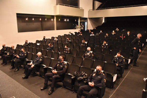Catorce nuevos agentes refuerzan desde hoy la plantilla de la Policía Local de Elche