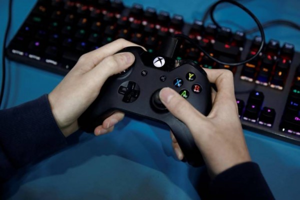 Un 24% de los 'gamers' españoles ocultan a sus padres el tiempo que dedican a los videojuegos
