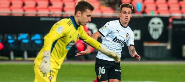 El Valencia CF renueva a Alex Blanco hasta el 2022