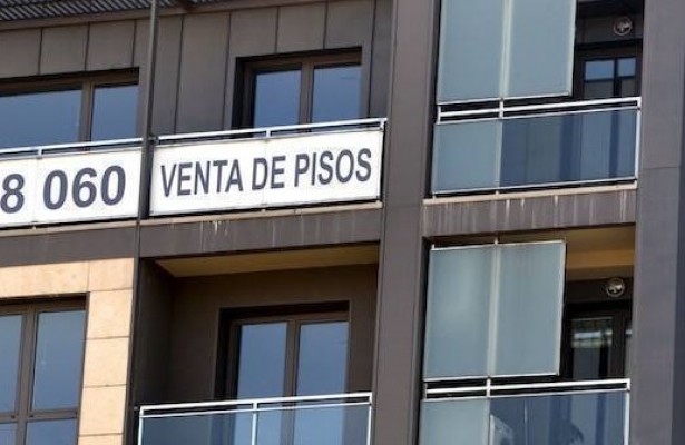 Los extranjeros realizan dos de cada diez compraventas de viviendas en la Región en 2020