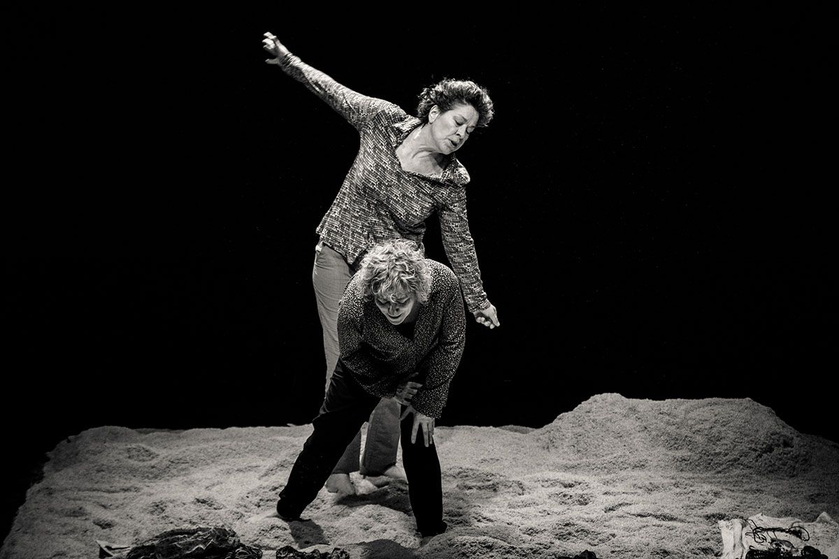 'Cadena de montaje' une rabia y
talento para denunciar los feminicidios en Ciudad
Juárez