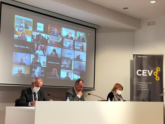 La CEV pide a Sanidad alargar hasta las 20 horas la hora de cierre del comercio