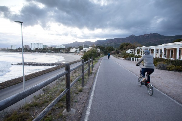 Ática y los Calabuig compran el PAI tras el Voramar para levantar 675 viviendas y un hotel