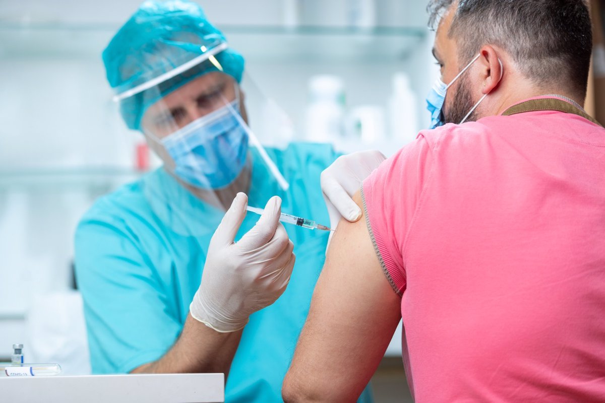 Las CCAA administran 3.090.351 dosis de las vacuna de Pfizer, Moderna y AstraZeneca, el 85,3% de las recibidas
