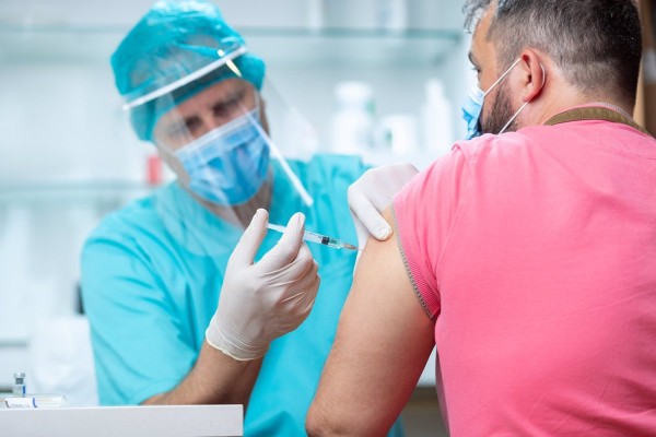 Las CCAA administran 3.090.351 dosis de las vacuna de Pfizer, Moderna y AstraZeneca, el 85,3% de las recibidas