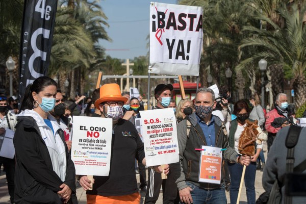 La Coordinadora del Ocio y la Hostelería rechaza la reapertura solo en terrazas y pide aforos unificados