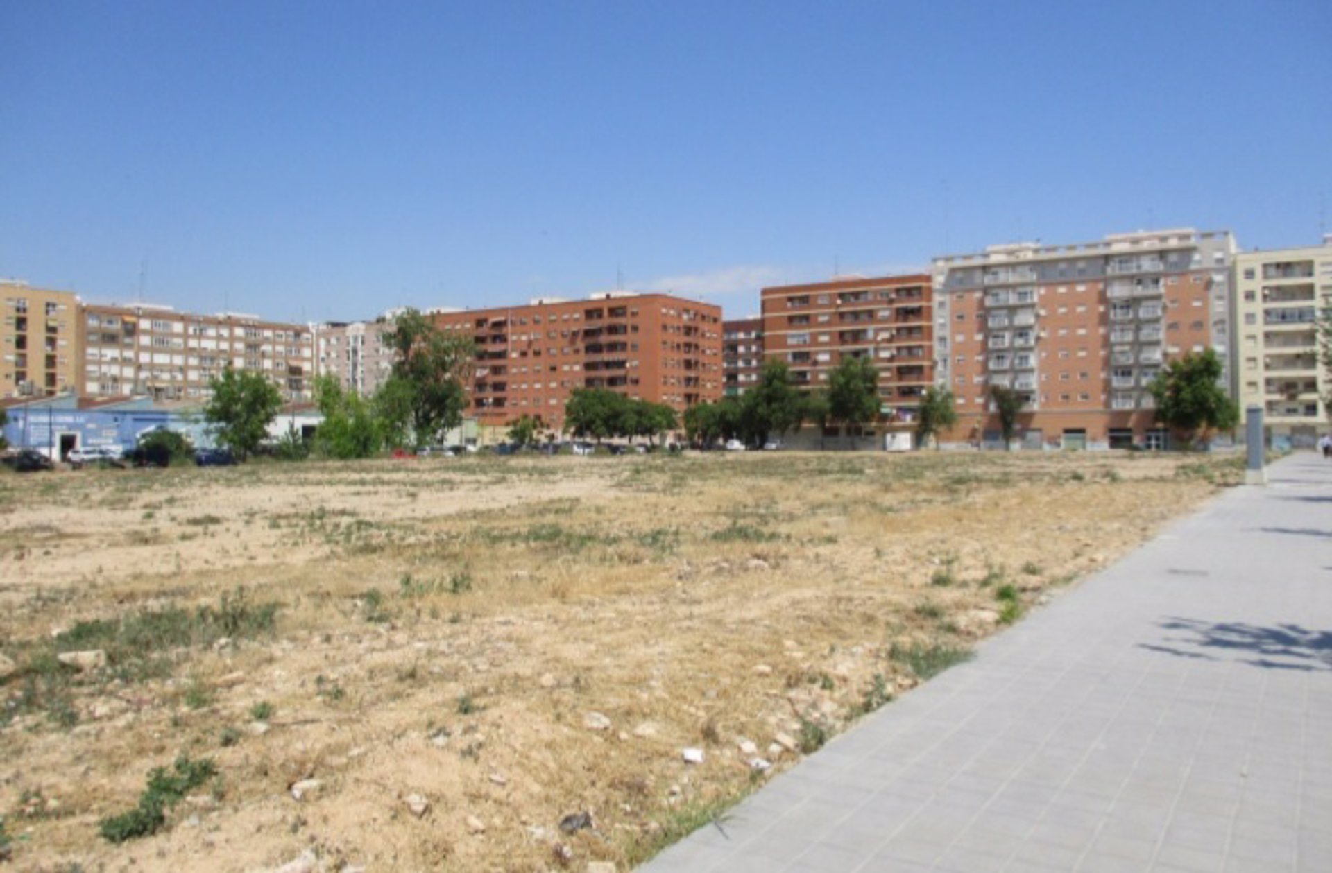 Urbanismo da un nuevo impulso al registro de solares y aumenta la penalización