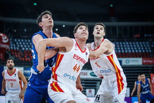España compite hasta el final para ganar a Israel