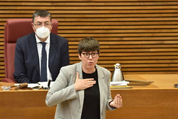 Podem se toma con calma la reorganización del grupo en Les Corts tras el nombramiento de Lima