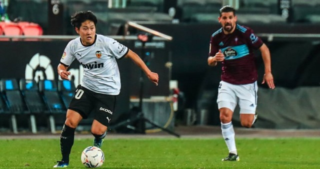 Kang In aparece y pide paso