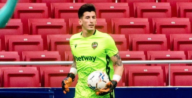 Cárdenas, el portero de la Copa, se presenta a LaLiga