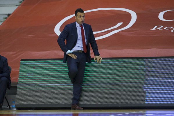 Giustozzi, al ver a ElPozo en la primera parte: 