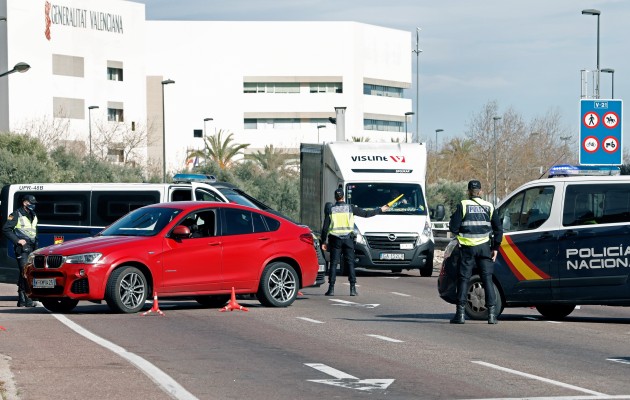 El cuarto cierre perimetral de 16 ciudades valencianas arranca sin retenciones destacadas 