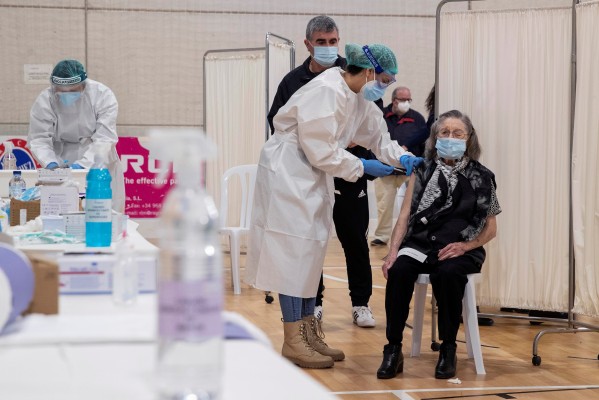 La tercera ola golpea de nuevo en la Región pese al freno en el ritmo de contagios: otros 12 muertos