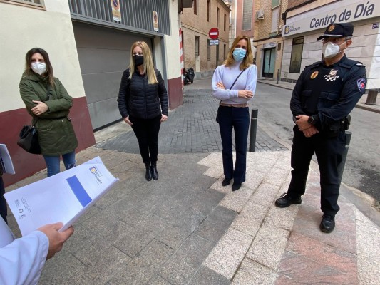 La mediación mejora la convivencia en el entorno del comedor de Jesús Abandonado de Murcia