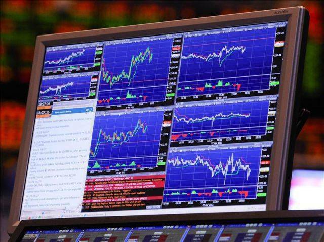 El Ibex 35 aguantó por encima de la cota psicológica de los 8.000 puntos