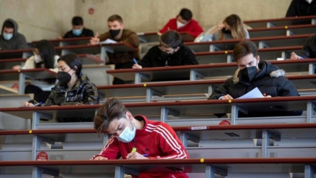 València costea las tasas de exámenes oficiales de idiomas y elimina el límite máximo por certificado