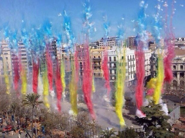 Las pirotecnias proponen hacer un espectáculo el 19 de marzo en València
