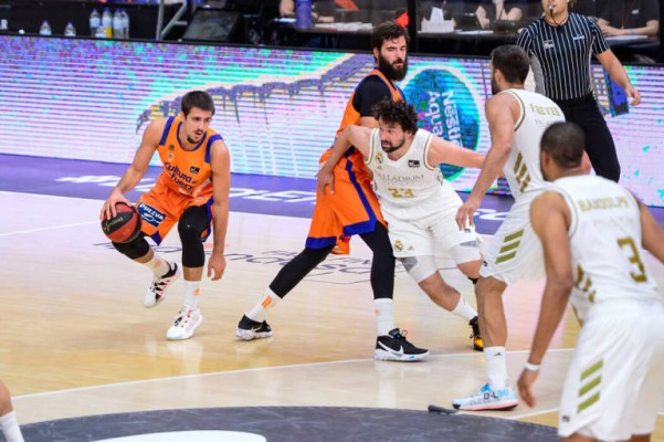 Valencia Basket ganó en dos de las tres visitas europeas del Real Madrid
