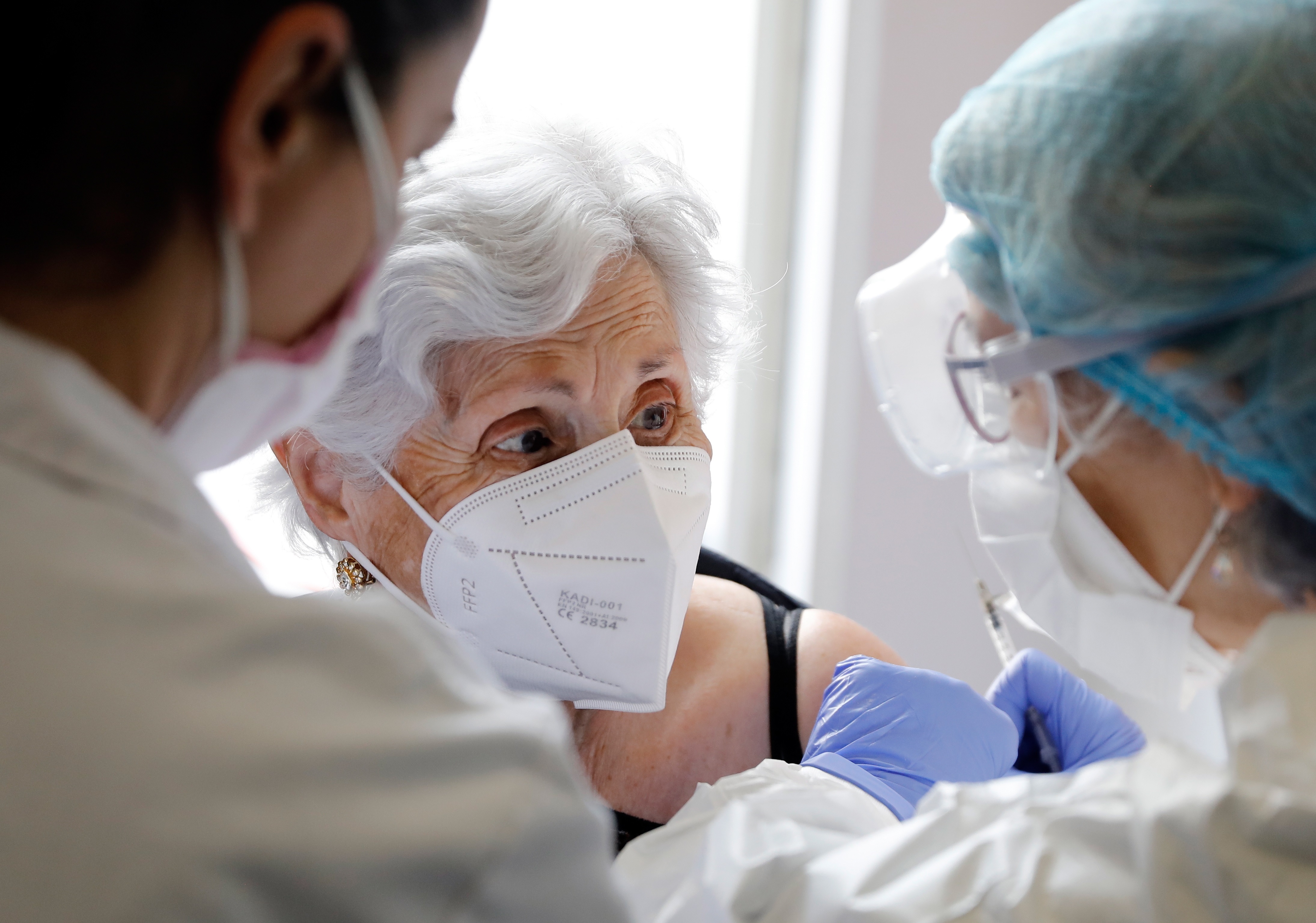  Las CCAA administran 65.945 vacunas en las últimas 24 horas y 1.119.180 ya han recibido las dos dosis